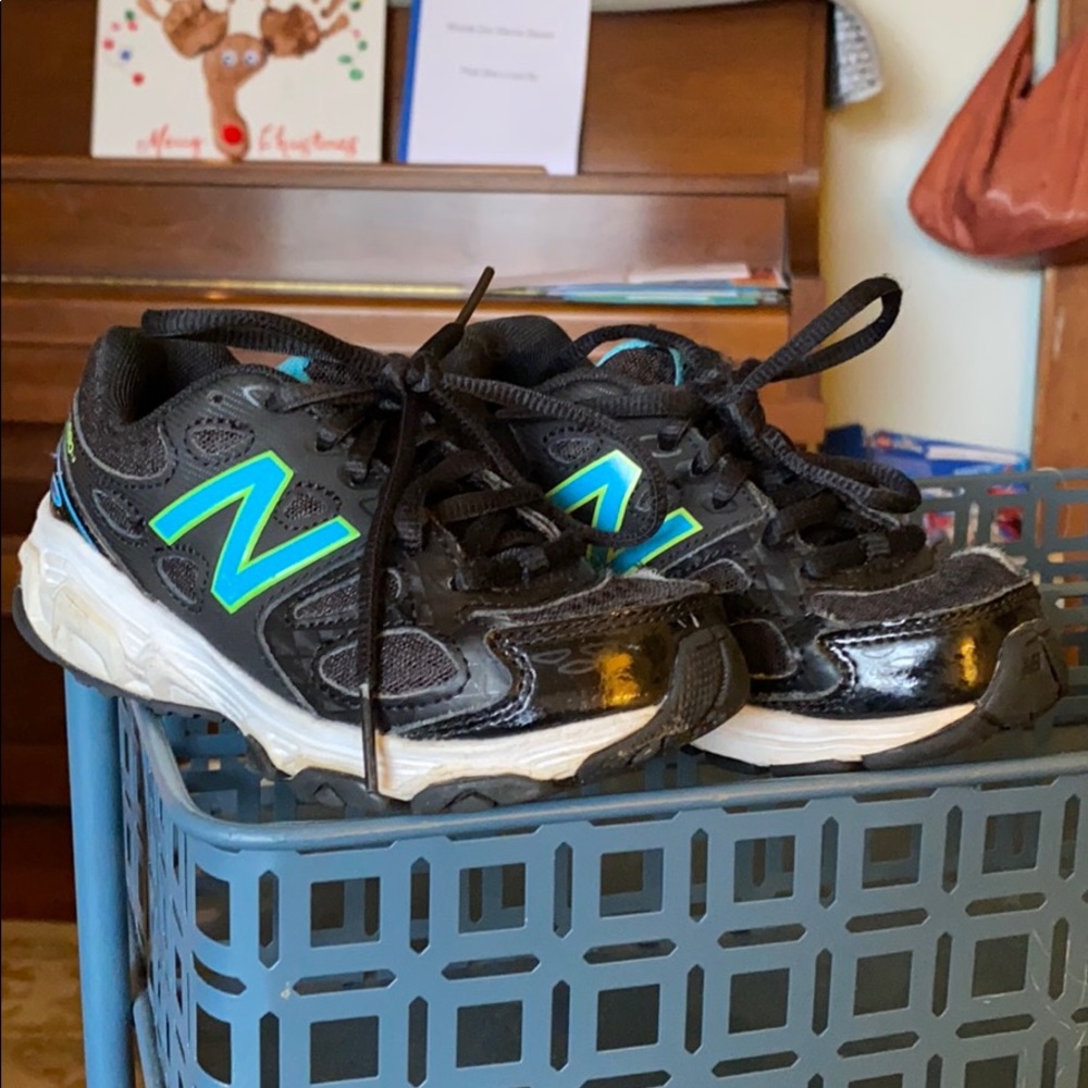 New Balance 680 boys sneakers size 11.5